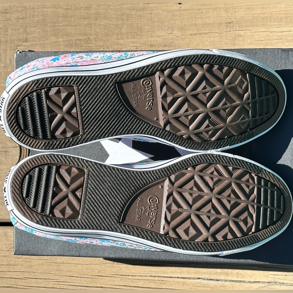 Converse All Star Flowers Hi Canvas Casual Sneaker Womens 7.5 | 8.5 | 9 NEW - Picture 8 of 11